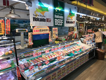 台湾のスーパー『裕毛屋』にて販売の様子2